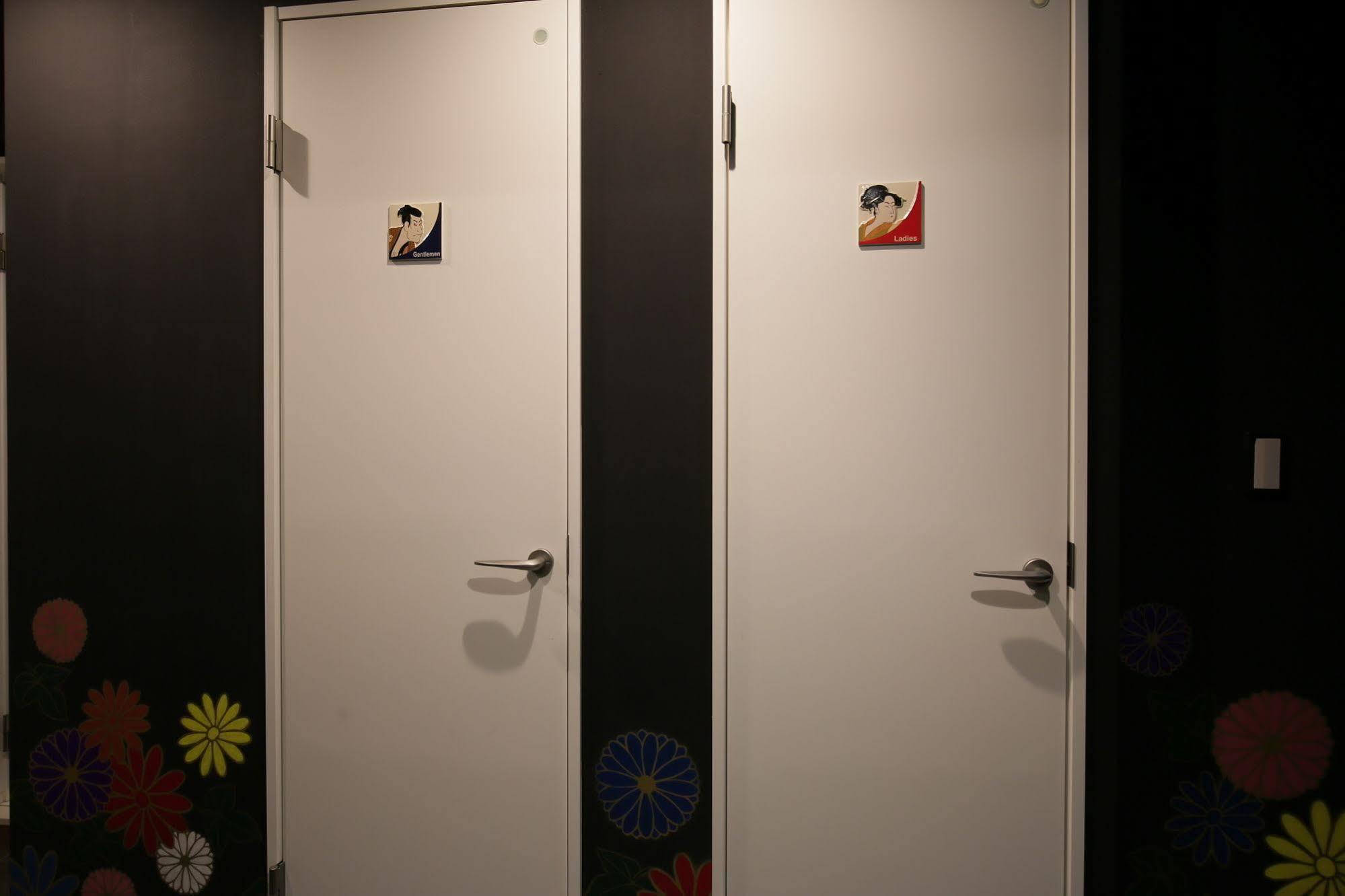 Samurais Hostel Ikebukuro Tokyo Exterior photo
